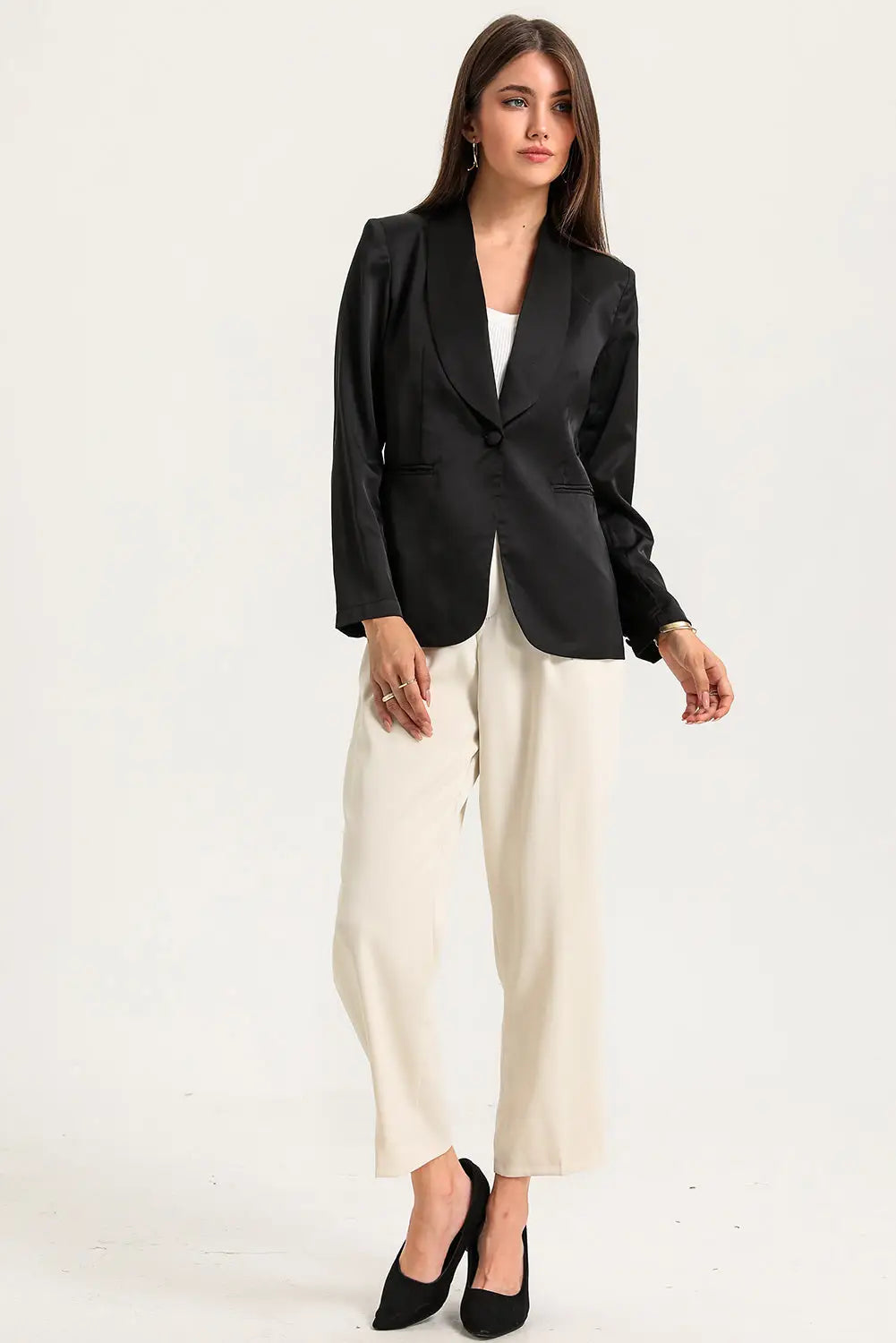 Black Collared Neck Single Breasted Blazer with Pockets-3