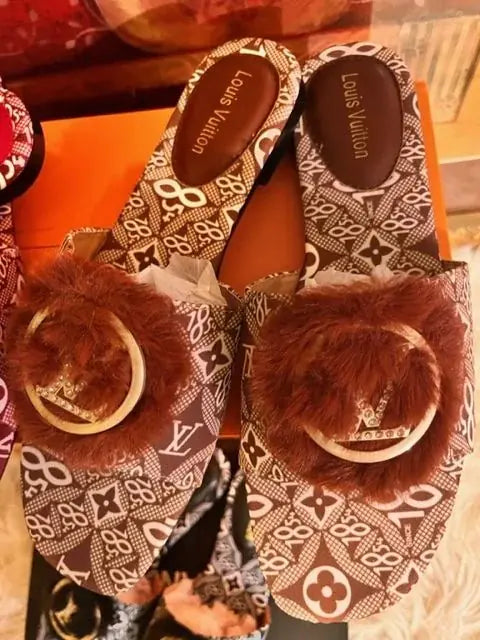 Fashion Design Flat Fur Sandals